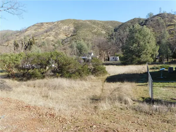 3660 Spring Valley Road, Clearlake Oaks, CA 95423