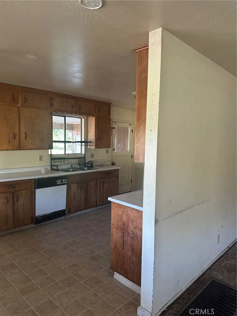 490 Martin Street, Lakeport, CA 95453 - #3