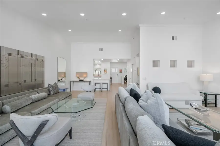 401 Seaward Road #2, Corona Del Mar, CA 92625 - #3