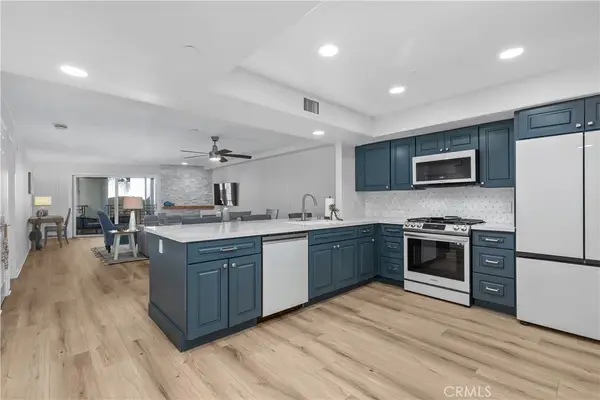 200 Pacific Coast Highway #M50, Huntington Beach, CA 92648