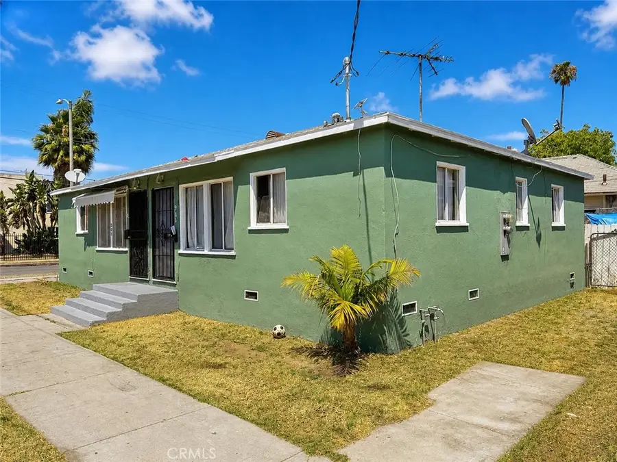 902 Island Avenue, Wilmington, CA 90744 - #2