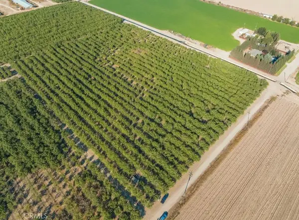 2 Longview Rd, Livingston, CA 95334