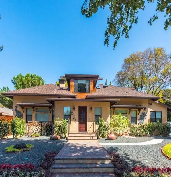 251 Middlefield Road, Palo Alto, CA 94301