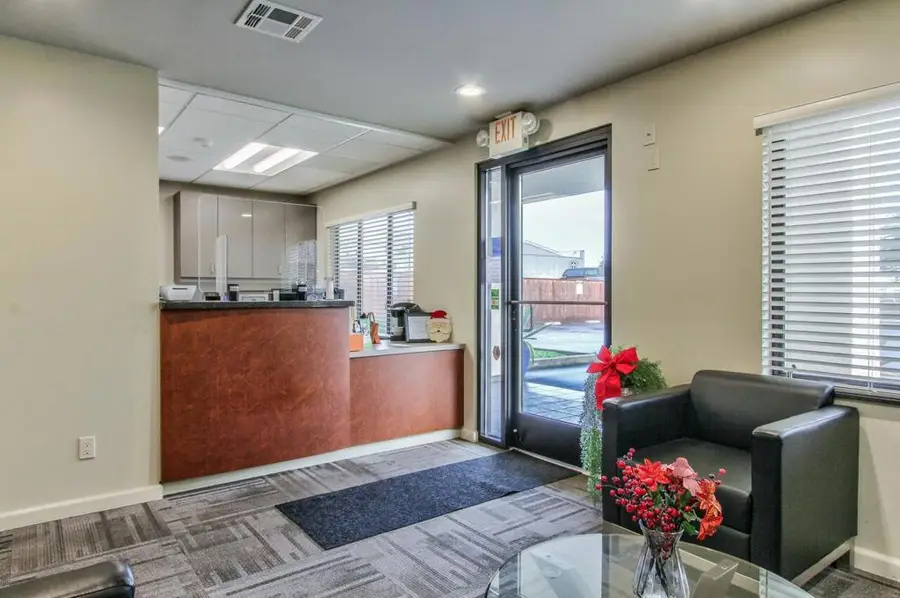 590 Del Monte Avenue, Monterey, CA 93940 - #3