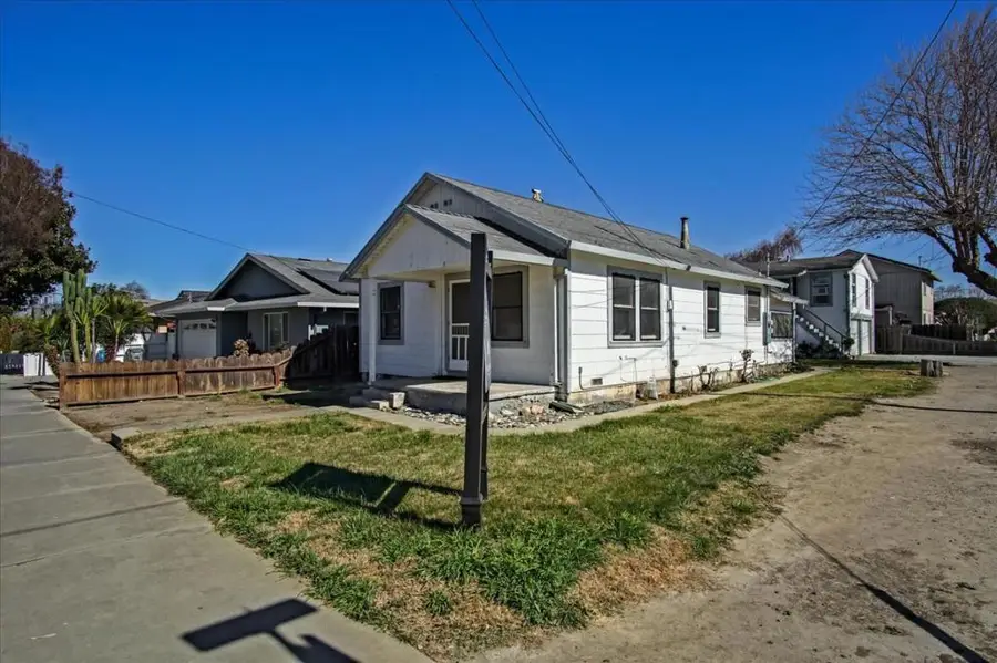 1099 Powell Street, Hollister, CA 95023 - #2