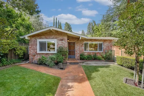 W Oakwood Boulevard, Redwood City, CA 94061