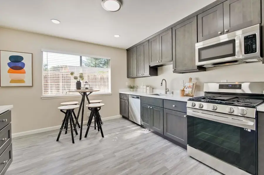 802 Calderon Avenue, Mountain View, CA 94041 - #2