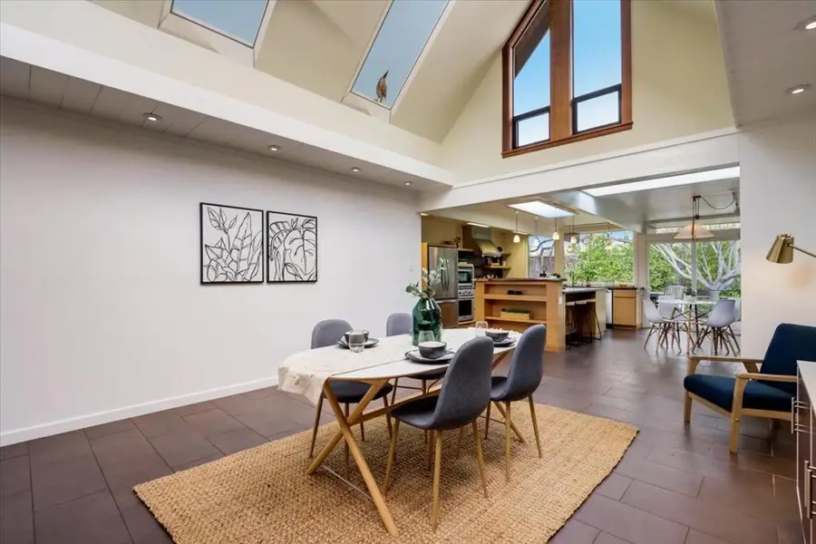 3391 Thomas Drive, Palo Alto, CA 94303 - #3