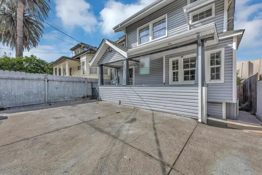 2207 E 19th St, Oakland, CA 94606 - Image #2