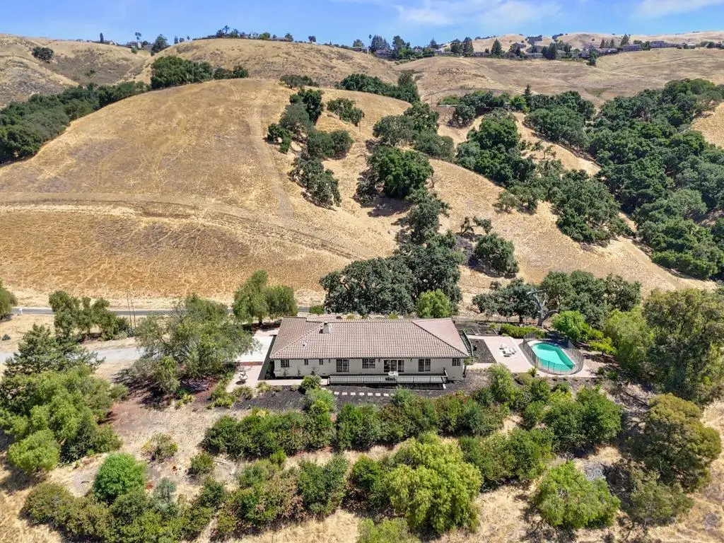 17101 Kruse Ranch Lane, Morgan Hill, CA 95037 - Image #1