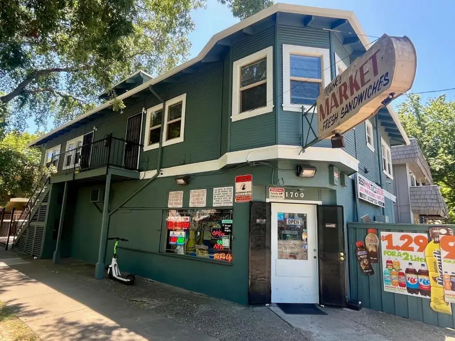 1700 V Street, Sacramento, CA 95818 - #2