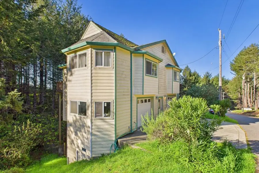 972 Spring Road, Whitethorn, CA 95589 - #2