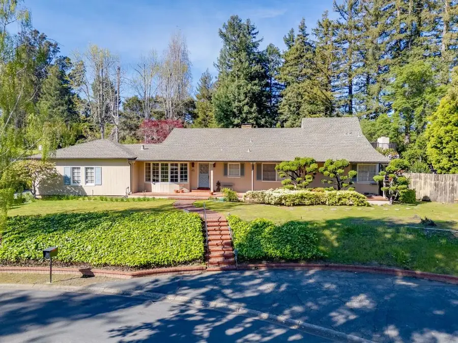 680 Fairway Circle, Hillsborough, CA 94010 - Image #2