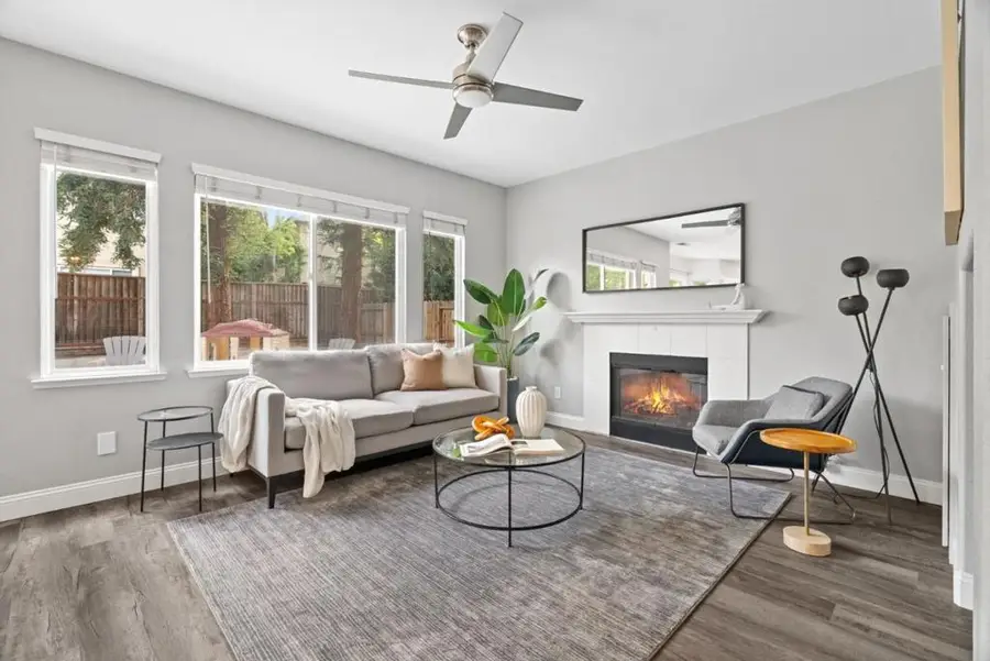 56 Lavender Court, Tracy, CA 95376 - Image #2