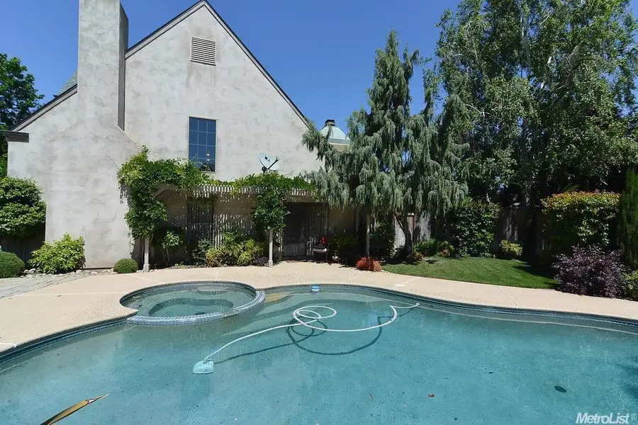 896 Cinnamon Teal Court, Manteca, CA 95337 - Image #3