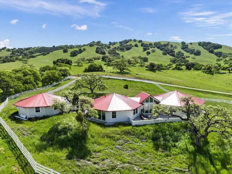 22500 Pacheco Pass Hwy, Hollister, CA 95023 - Image #2