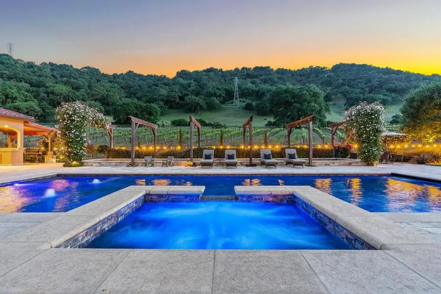 1405 Lakeview Court, San Martin, CA 95046 - Image #2