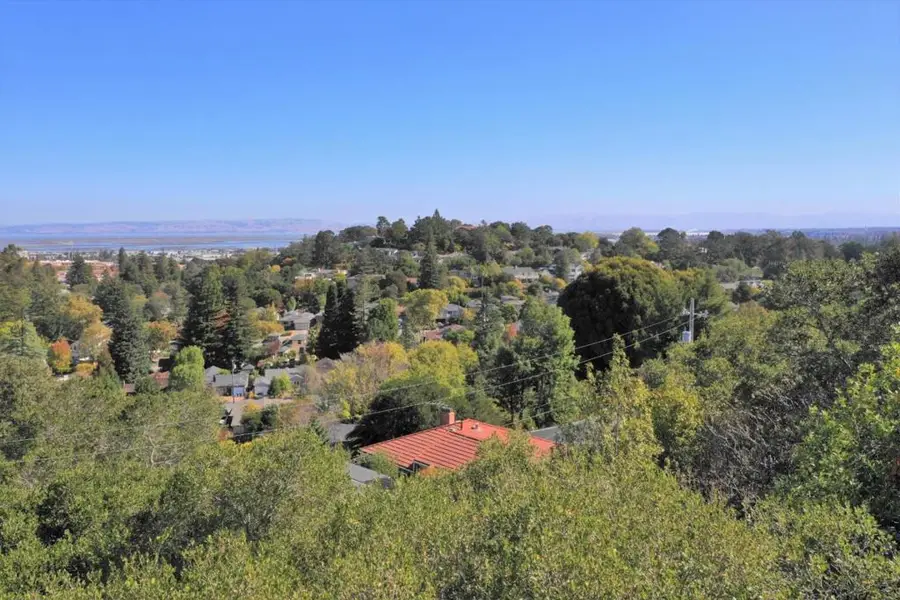 39 Madera Avenue, San Carlos, CA 94070 - Image #3