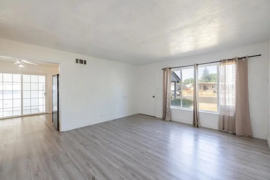 432 Cowell Avenue, Manteca, CA 95336 - Image #2