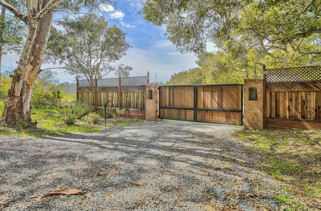 420 Yellowbrick Road, Watsonville, CA 95076 - Image #1