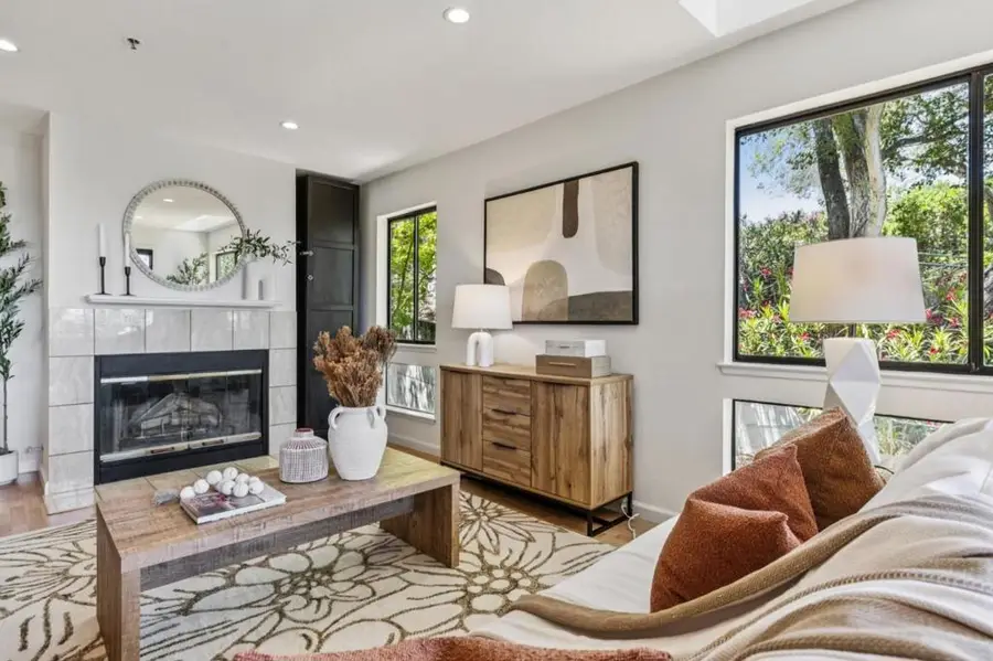 438 Portofino Drive #101, San Carlos, CA 94070 - Image #2