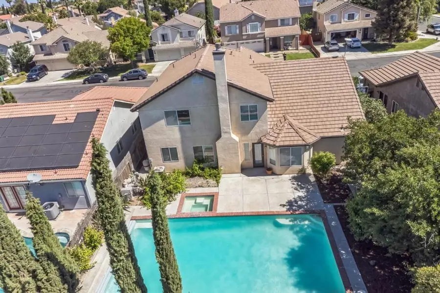 859 Sandra Street, Los Banos, CA 93635 - #2