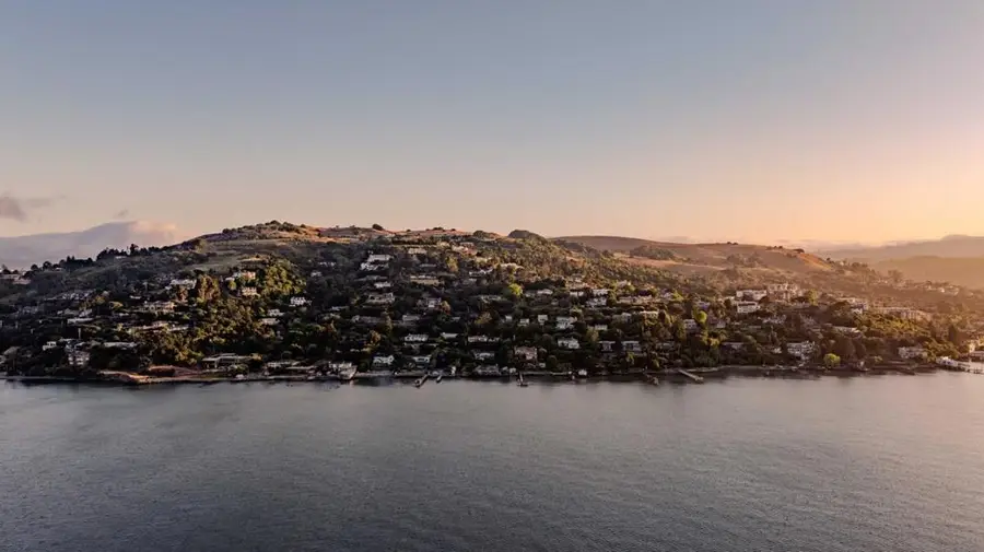 4980 Paradise Drive, Belvedere Tiburon, CA 94920 - Image #3