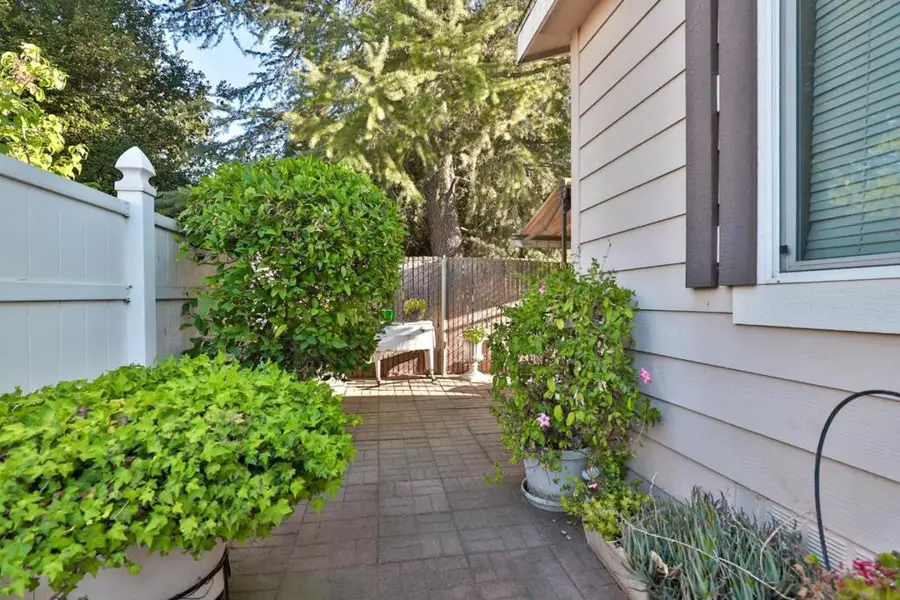 19690 N Highway 99, Acampo, CA 95220 - Image #2