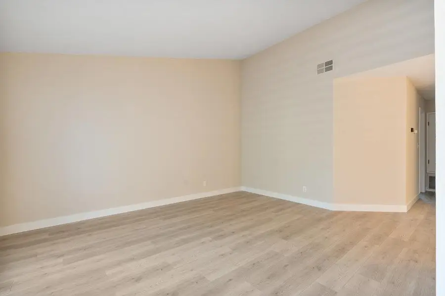 331 Shadow Run Drive, San Jose, CA 95110 - Image #2