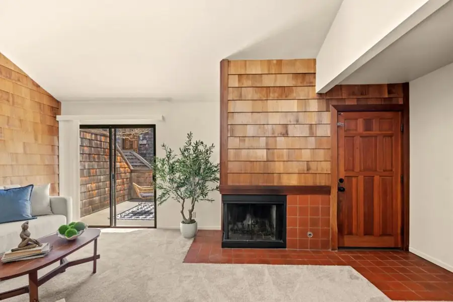 461 Dela Vina Avenue #209, Monterey, CA 93940 - #3