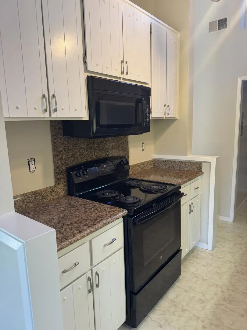 3322 Brittan Avenue #11, San Carlos, CA 94070 - Image #2