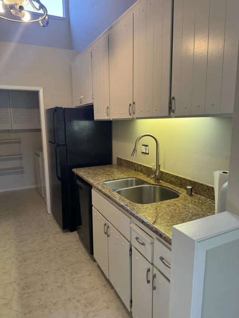 3322 Brittan Avenue #11, San Carlos, CA 94070 - Image #3