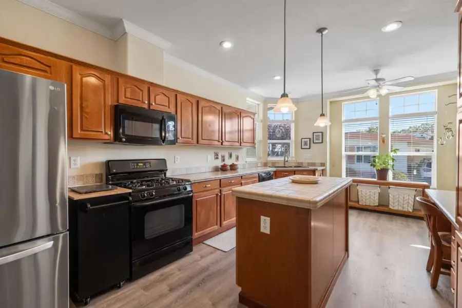 1050 Borregas Avenue, Sunnyvale, CA 94089 - Image #2