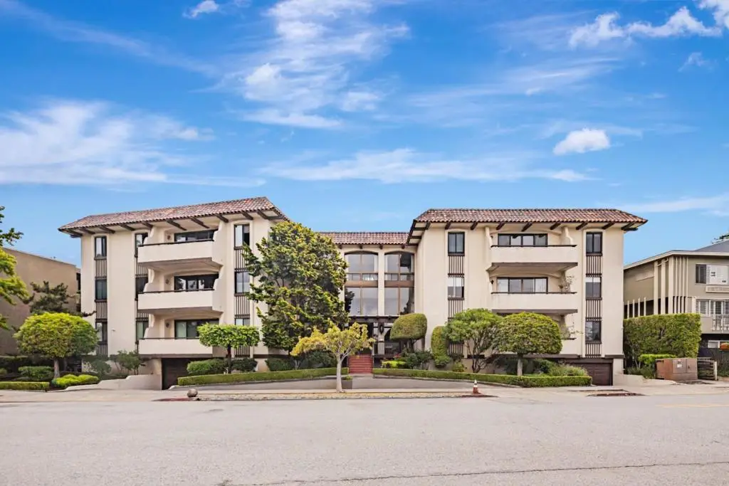 1427 Floribunda Avenue #304, Burlingame, CA 94010 - Image #1
