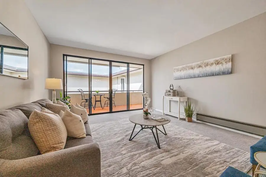 1427 Floribunda Avenue #304, Burlingame, CA 94010 - Image #3