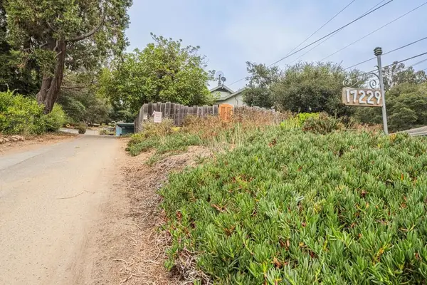 17229 Mcguffie Road, Prunedale, CA 93907