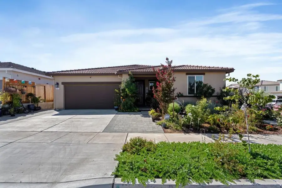 2141 Wildflower Drive, Hollister, CA 95023 - Image #2