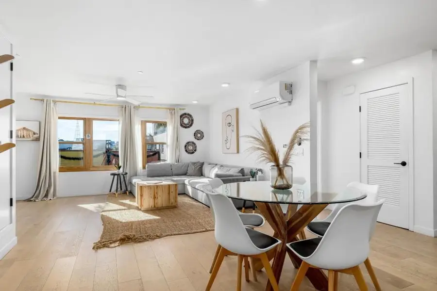 208 Capitola Avenue, Capitola, CA 95010 - Image #2