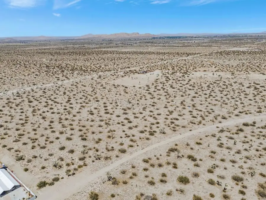 Vic 122nd Ste, Littlerock, CA 93543 - Image #2