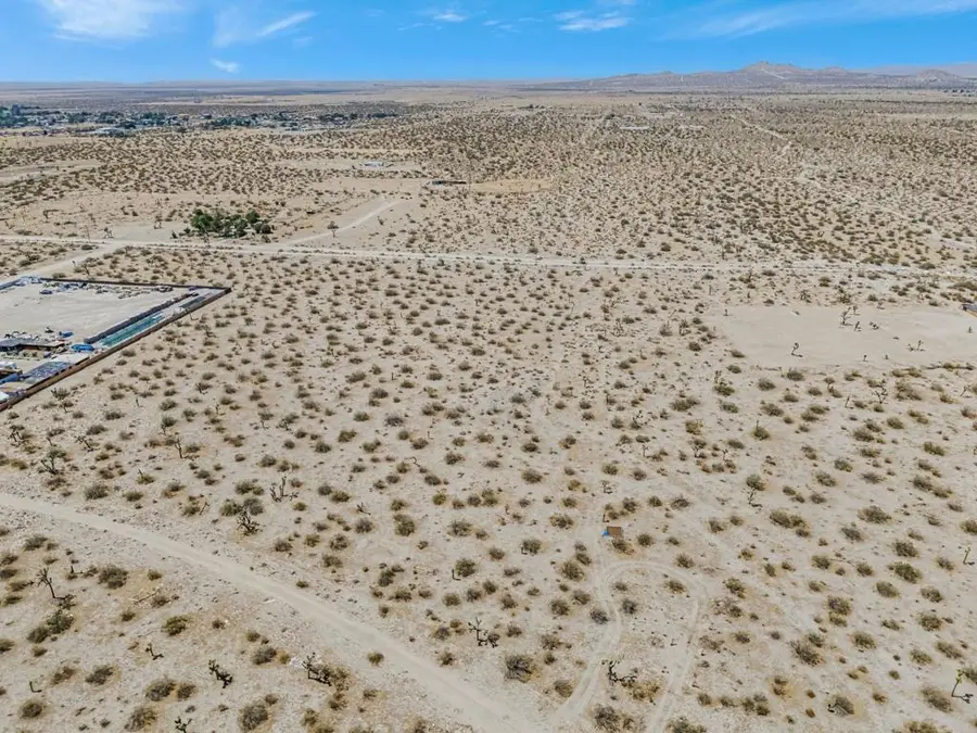 Vic 122nd Ste, Littlerock, CA 93543 - Image #3