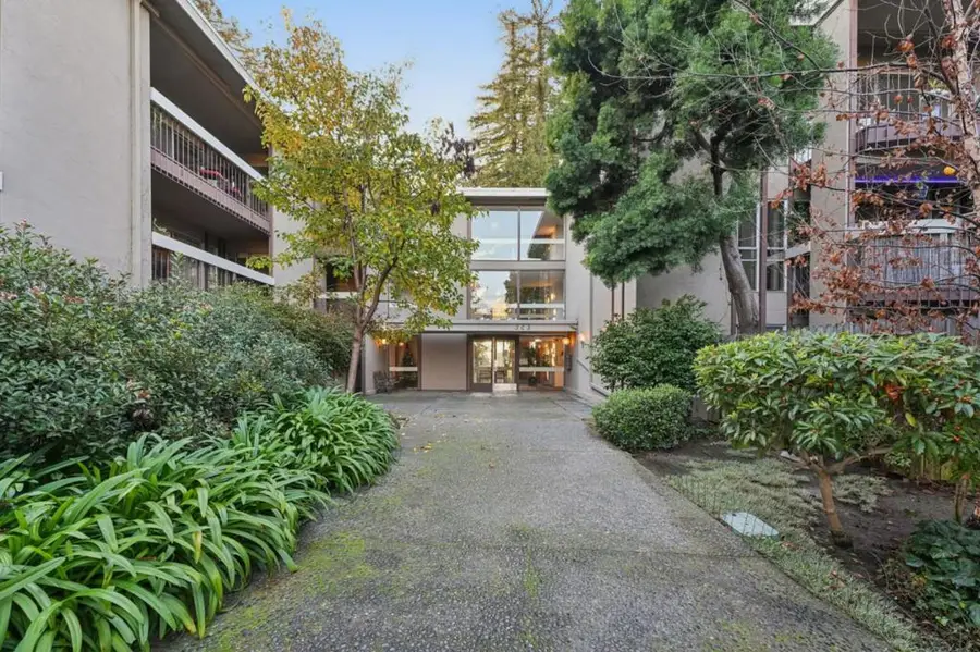 323 Monte Vista Avenue #203, Oakland, CA 94611 - Image #3
