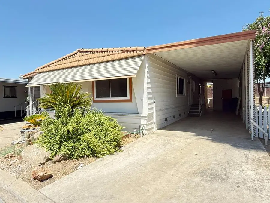2706 W Ashlan Avenue, Fresno, CA 93705 - Image #2