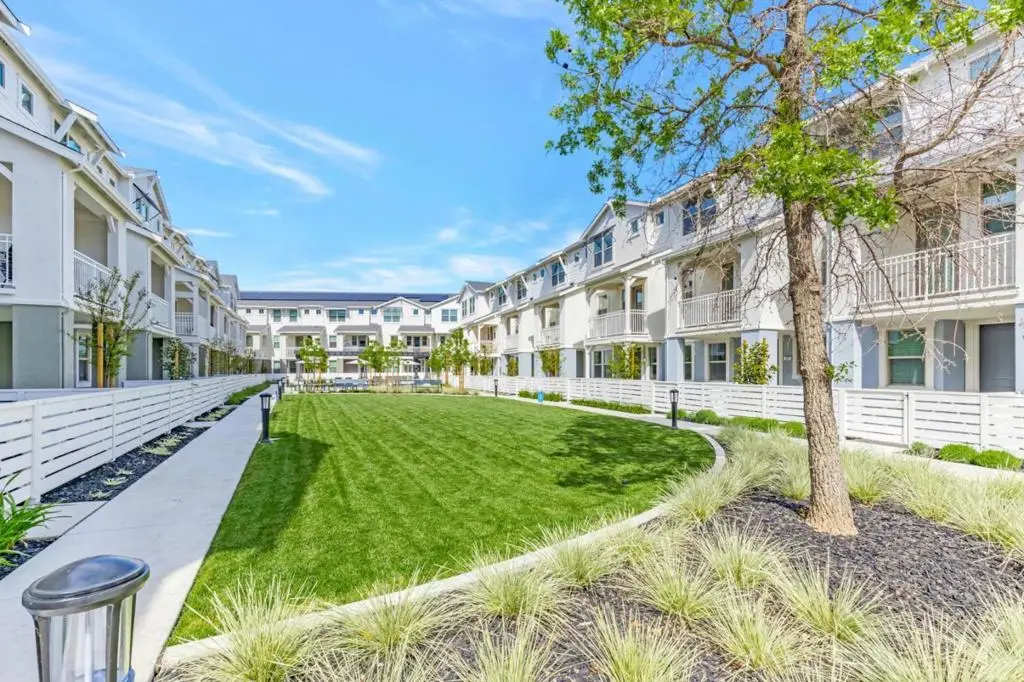 225 Oak Circle, Walnut Creek, CA 94597 - Image #1