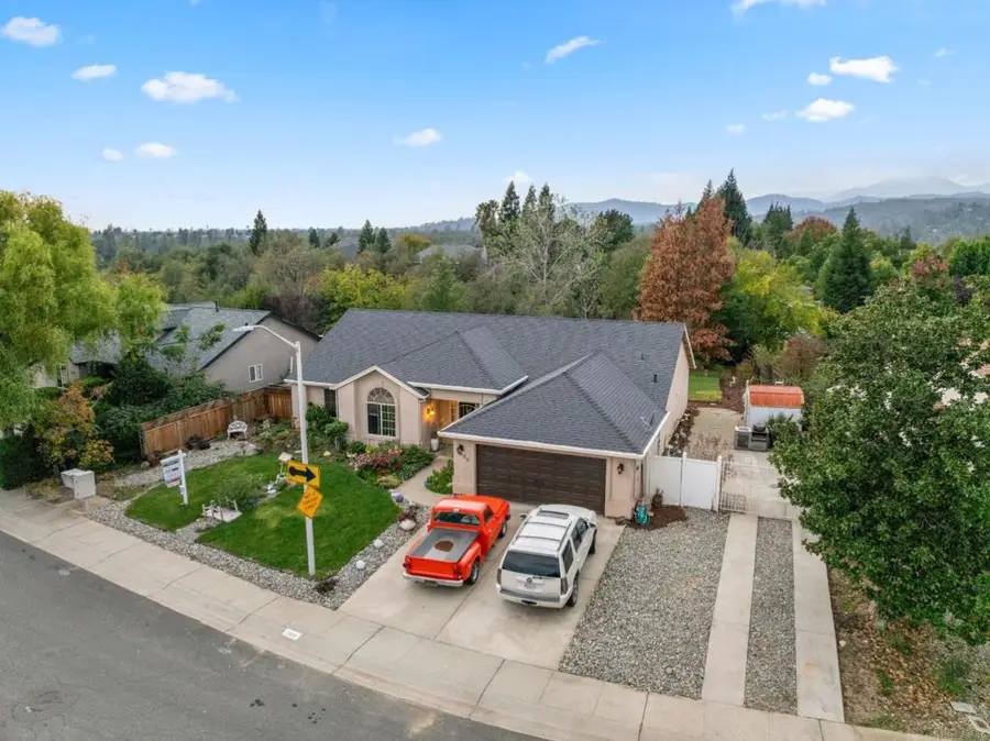 2920 Aspen Glow Lane, Redding, CA 96001 - Image #2