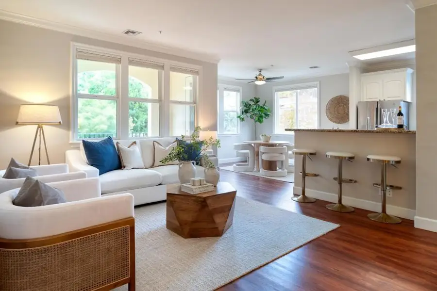 1237 Capuchino Avenue #7, Burlingame, CA 94010 - Image #2