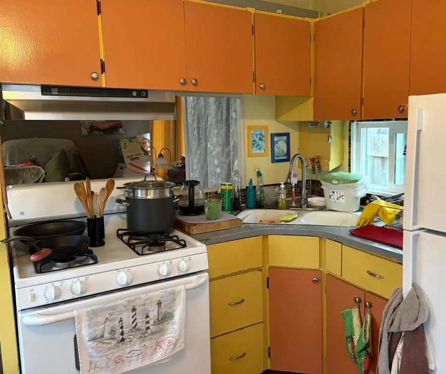 141 Barranca Lane, Moss Beach, CA 94038 - Image #2