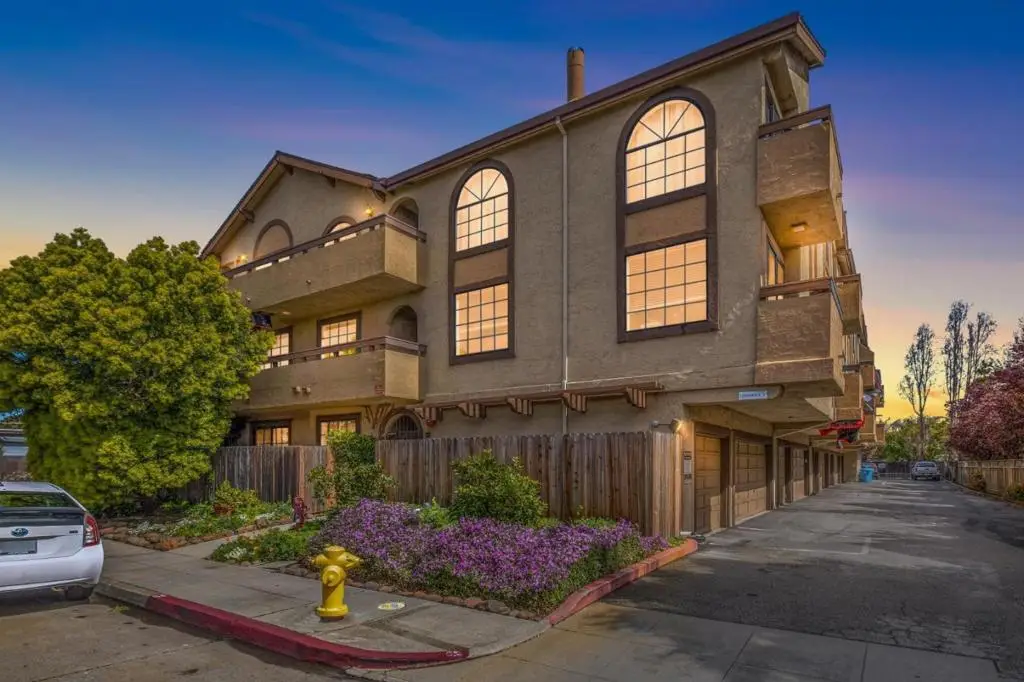 711 S Bayshore Boulevard #23, San Mateo, CA 94401 - Image #1
