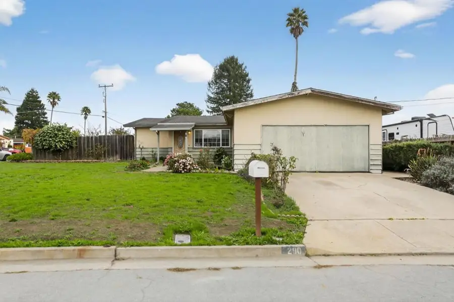 290 Zurich, Watsonville, CA 95076 - Image #2