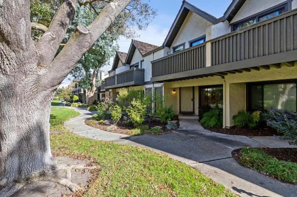 646 S Ahwanee Terrace, Sunnyvale, CA 94085 - Image #1