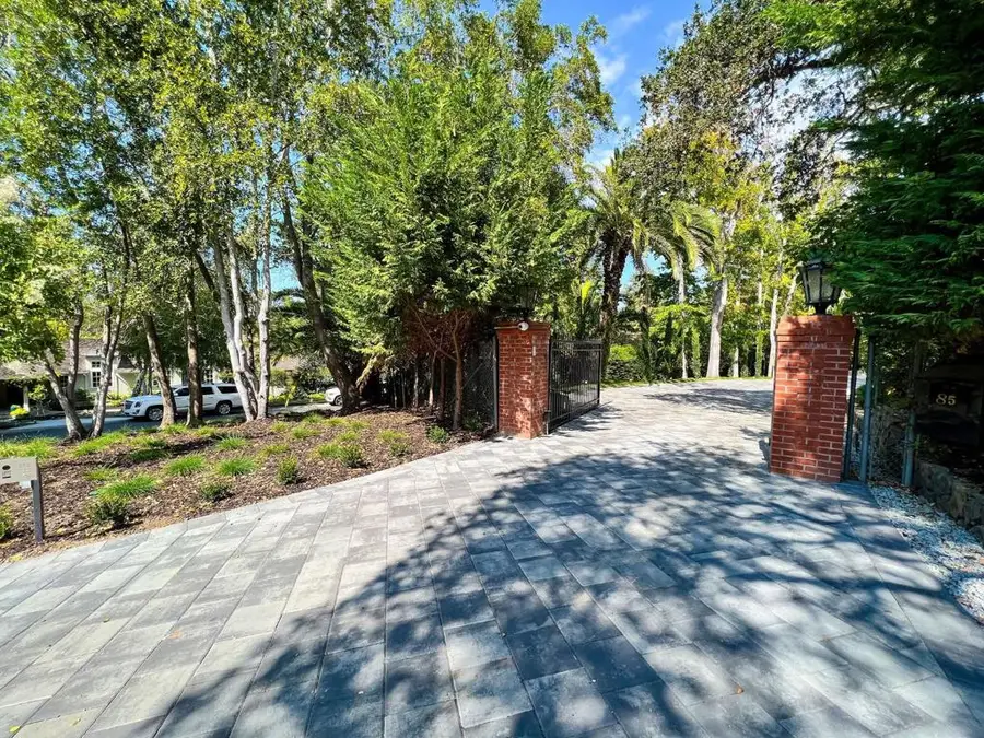 85 Fagan Drive, Hillsborough, CA 94010 - Image #2